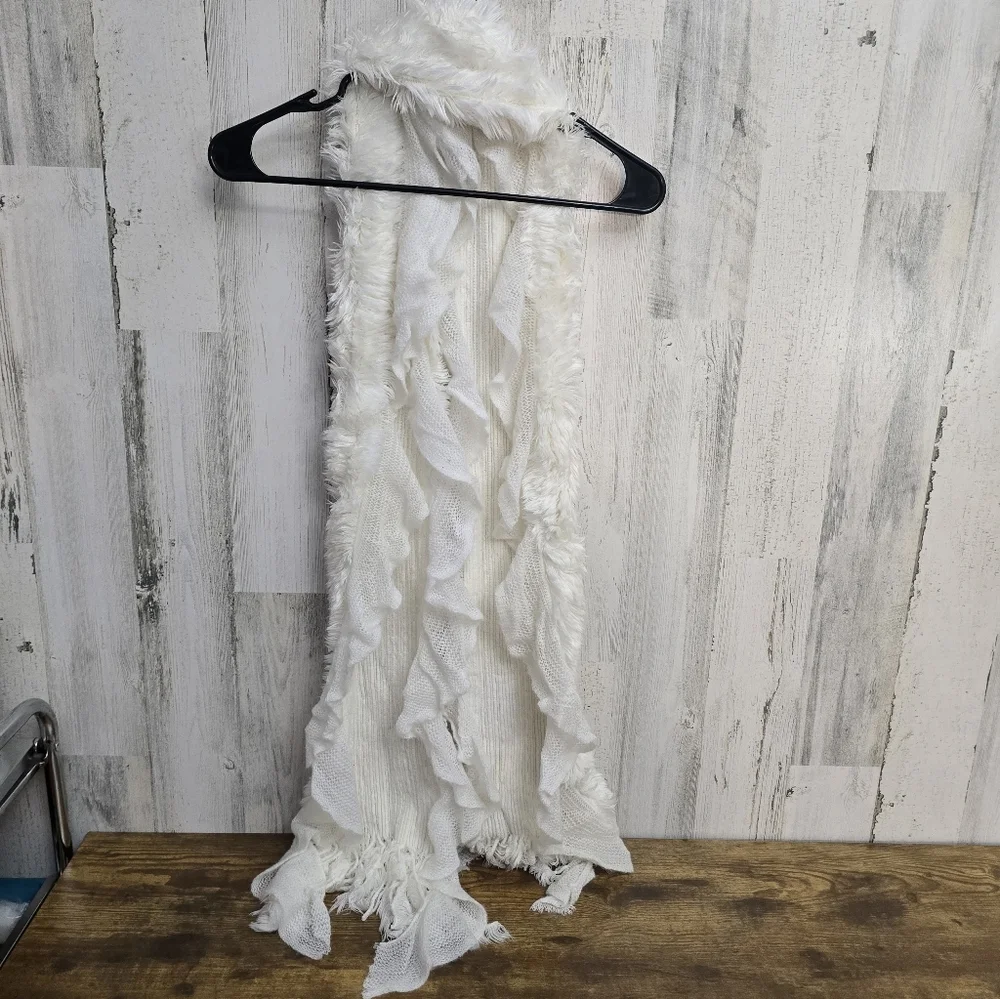 Fluffy White Knit Scarf